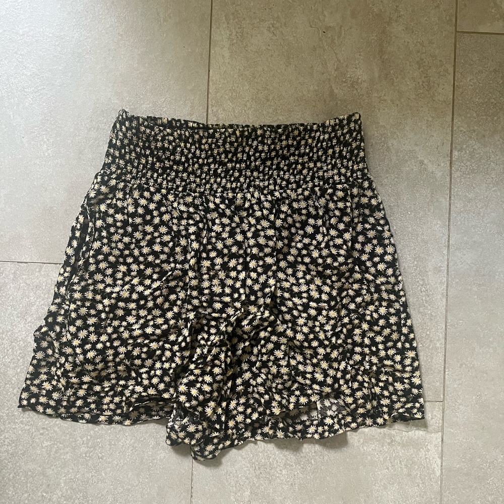 American Eagle Floral Skirt/Short